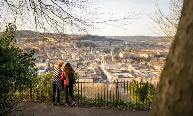 Confident English: Englisch- und Kulturkurs in Bath für Frauen über 50 (10 Tage) 